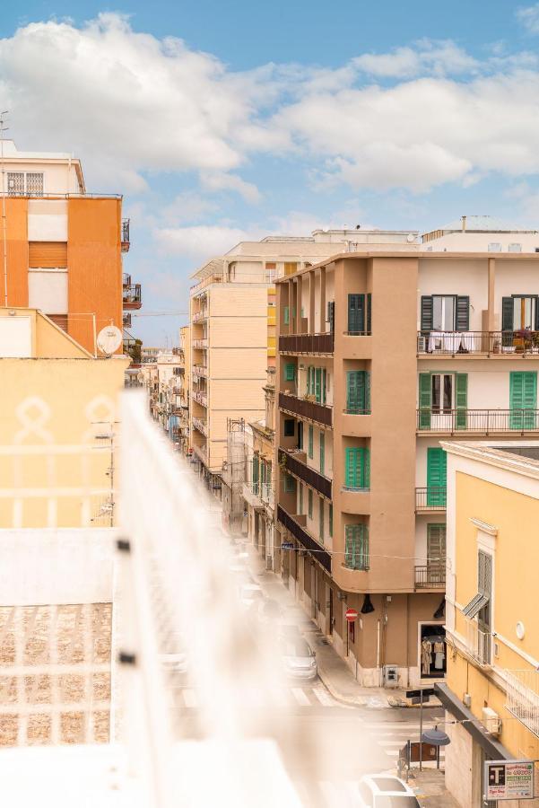 Regina Minor Apartment Monopoli Bagian luar foto